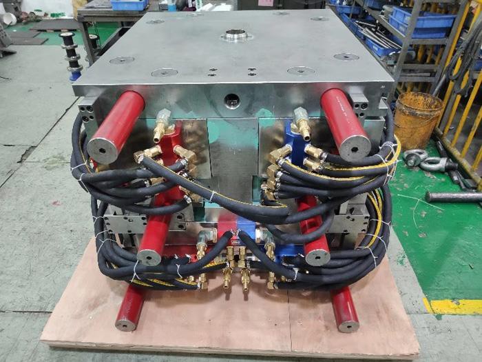 가정용 사출 금형은 미국으로 배송됩니다