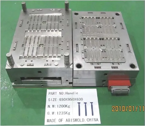 면도기용 2색 금형